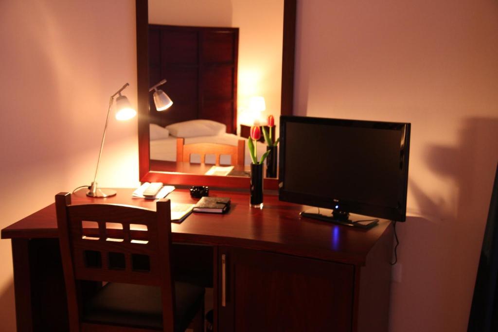 Hotel De Paris Tirana Kamer foto