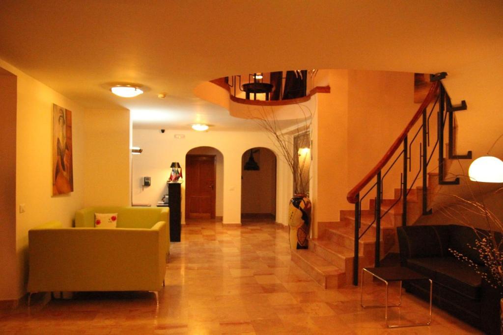 Hotel De Paris Tirana Buitenkant foto