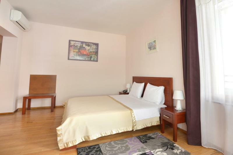 Hotel De Paris Tirana Buitenkant foto